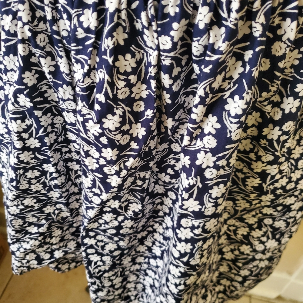 Sundress - Picture 3 of 4